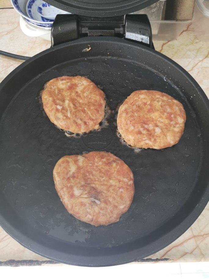 梦飘雪雪做的汉堡猪肉饼
