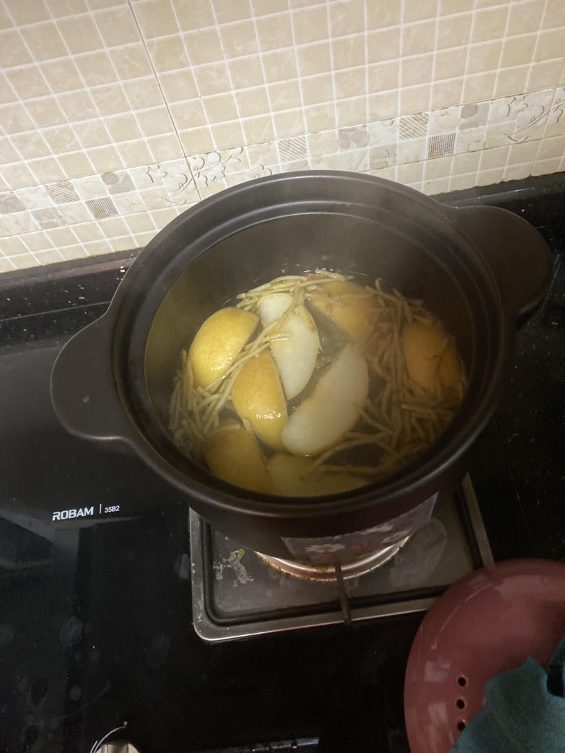 饮膳养生-润肺消炎鱼腥甘草麦冬梨汤