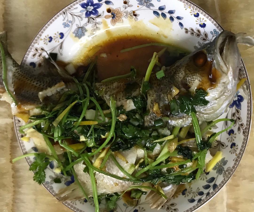 清蒸鲈鱼
