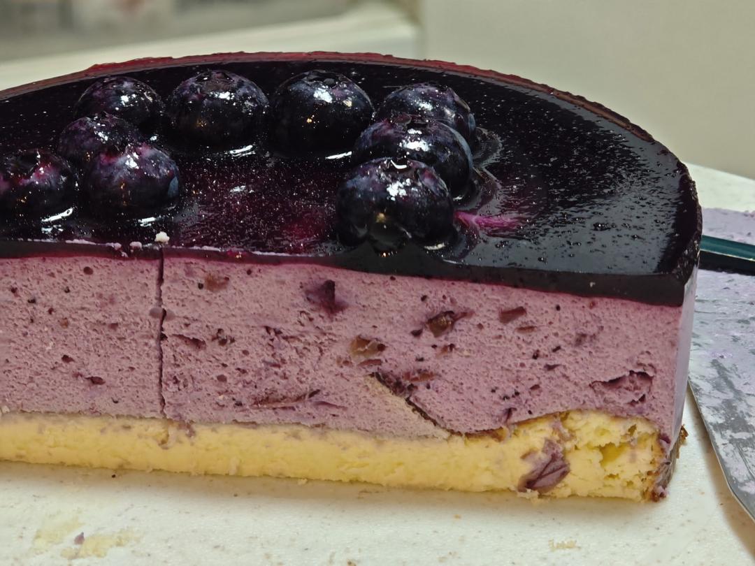 蓝莓慕斯巴斯克