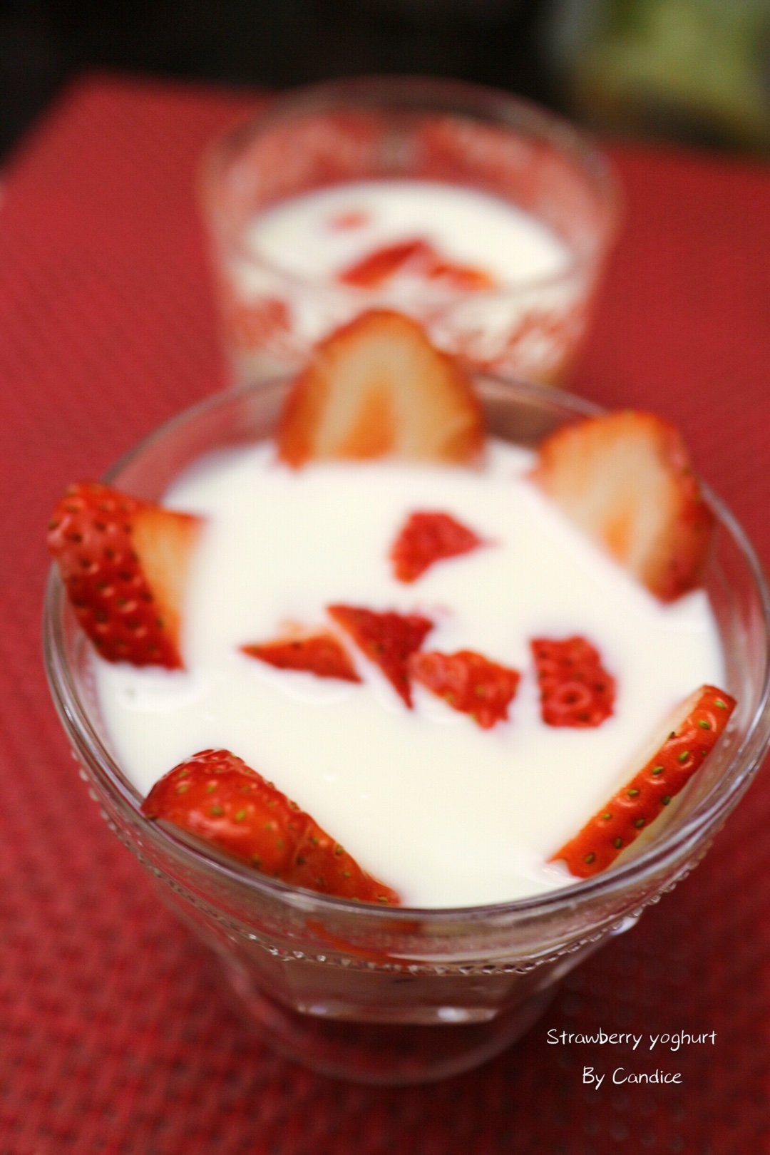 燕麦草莓酸奶的做法