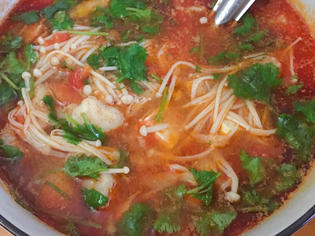 番茄锅酸汤龙利鱼