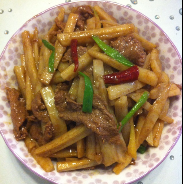 滑炒牛肉藕条 （家庭最快速、最简单入味的牛肉处理方法）