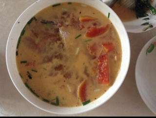 广东煲汤-鲫鱼木瓜汤