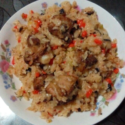 喷香排骨焖饭（爆好吃）