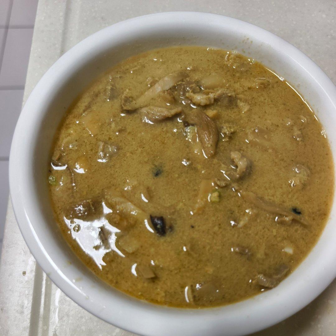 10分钟鲜掉眉毛的平菇肉片汤