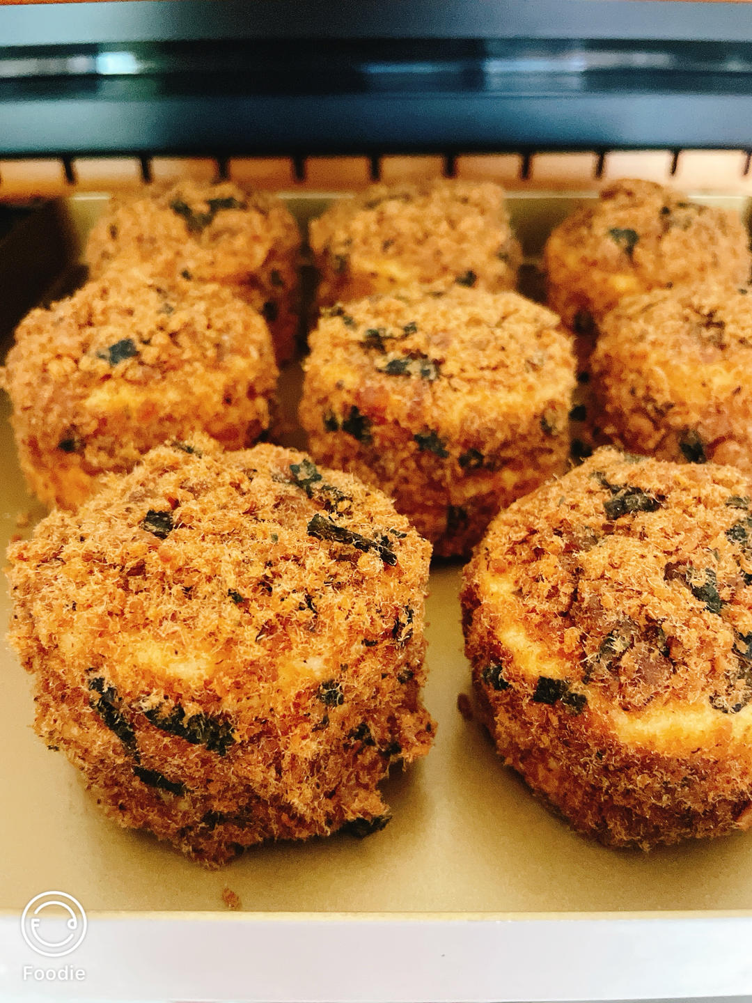 朋友都说比鲍师傅好吃的海苔肉松小贝