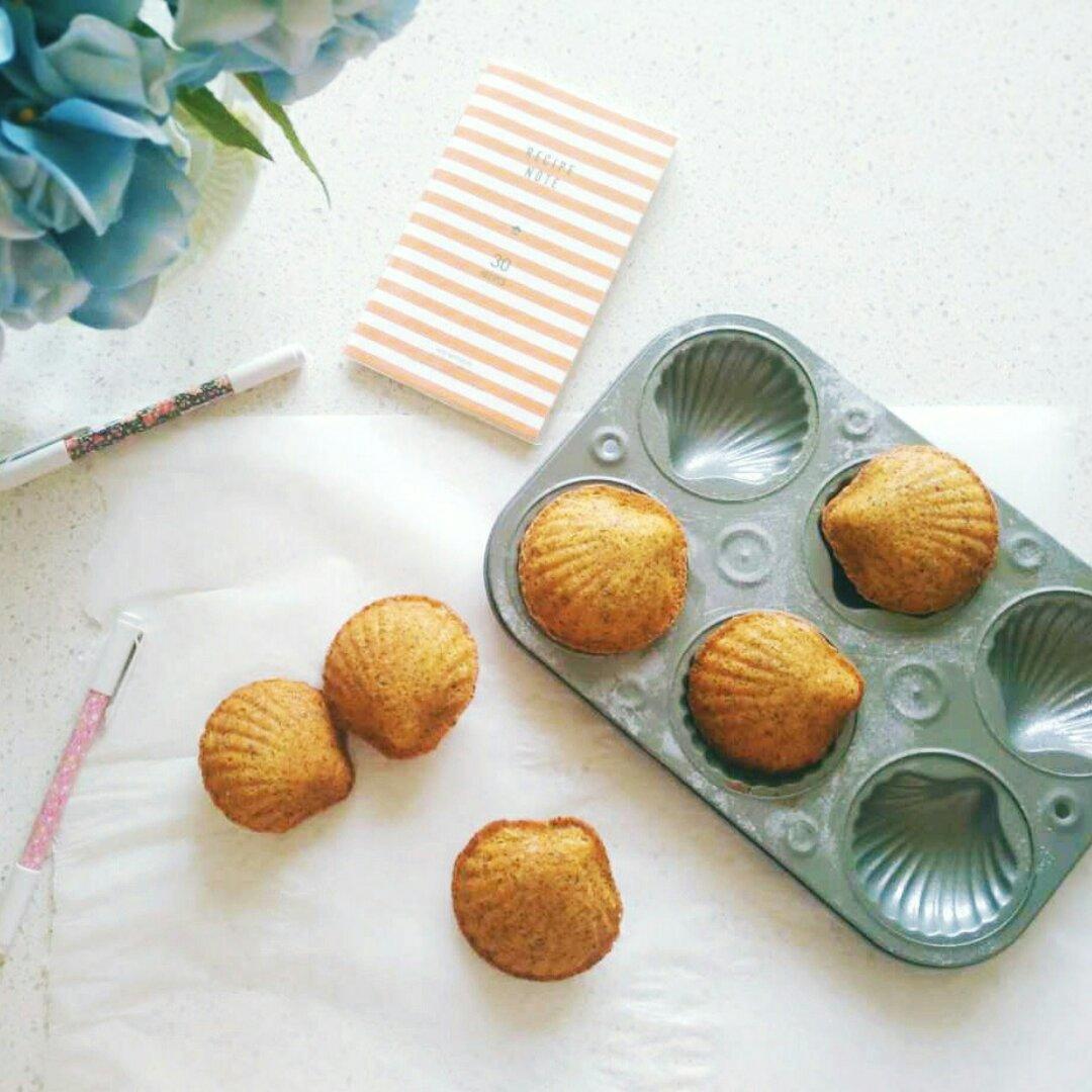 伯爵柠香玛德琳