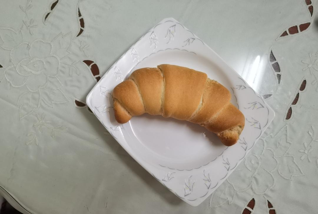 油酥牛角老面包(青岛老字号顺兴面包）