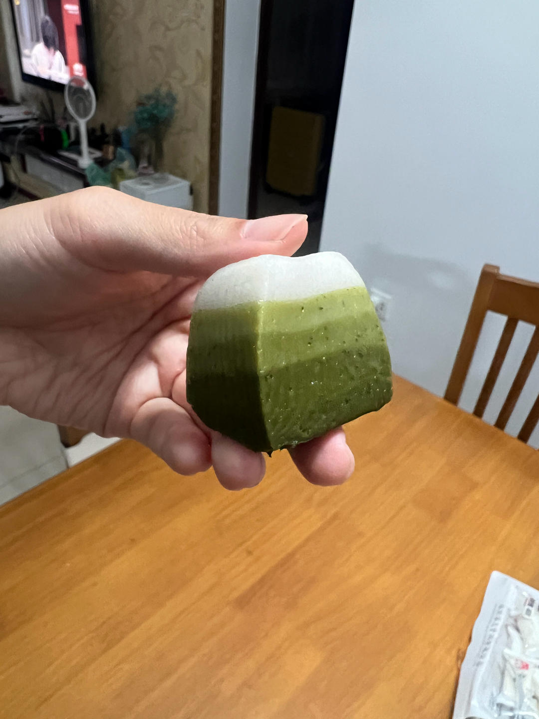 抹茶渐变色千层马蹄糕，香浓绵软，低脂低卡