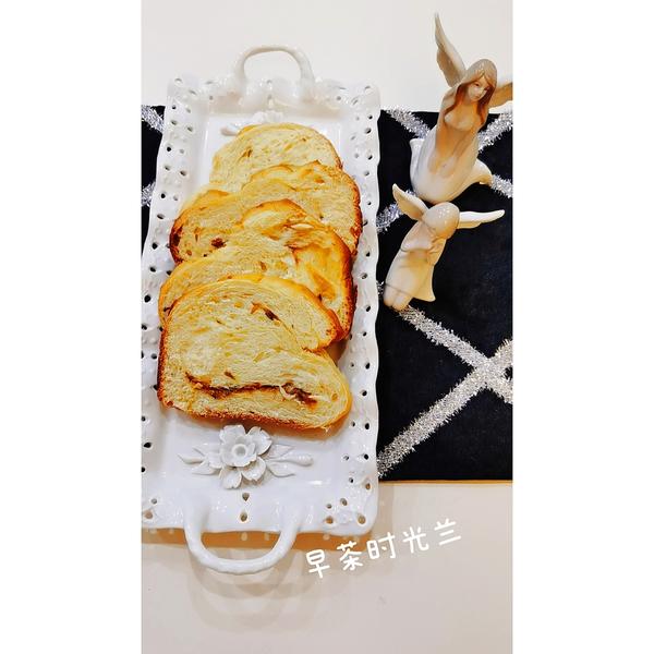 “微甜”熊掌面包