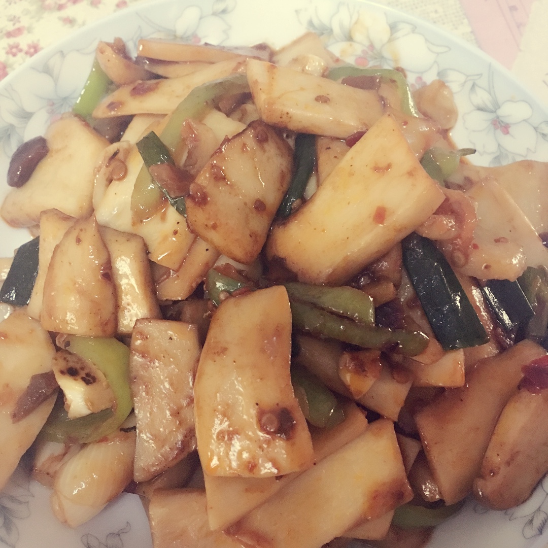 五花肉爆炒杏鲍菇