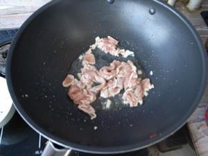茭白木耳炒肉的做法 步骤3