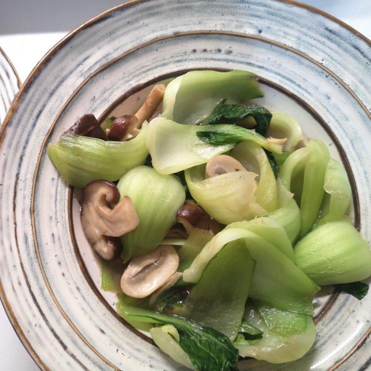 【孕妇食谱】一分钟学会香菇炒上海青，好看好吃又营养～