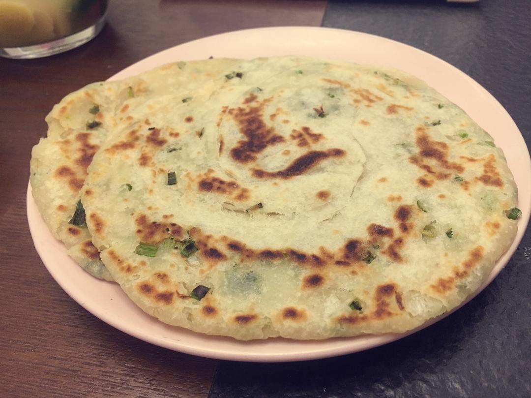 堂妈教你做飘香葱油饼