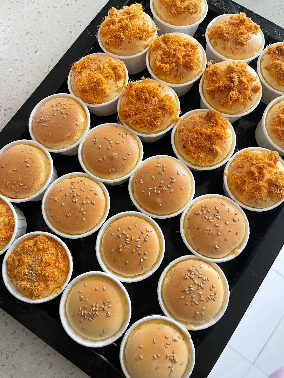 四段烘烤，纸杯蛋糕不开裂不回缩