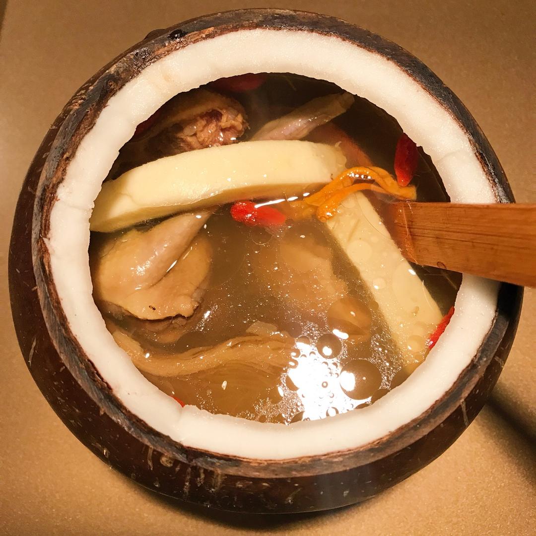 清甜椰子鸡汤