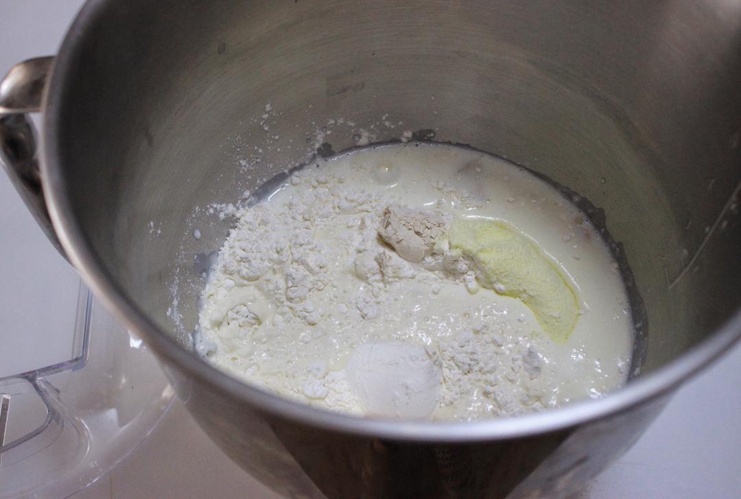 纯奶手撕吐司的做法 步骤1