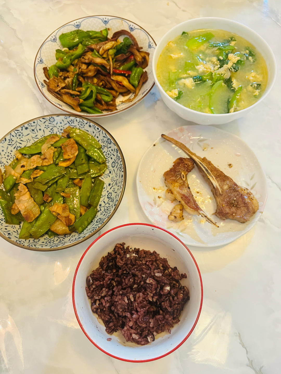 我家的小饭桌