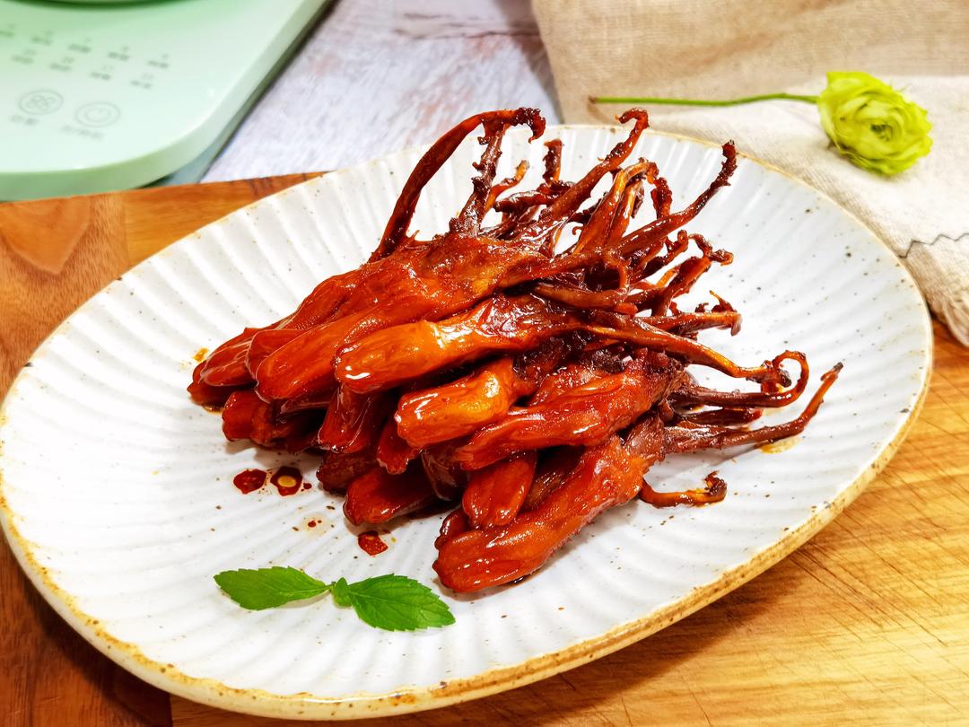 酱鸭舌好吃到停不下来的做法