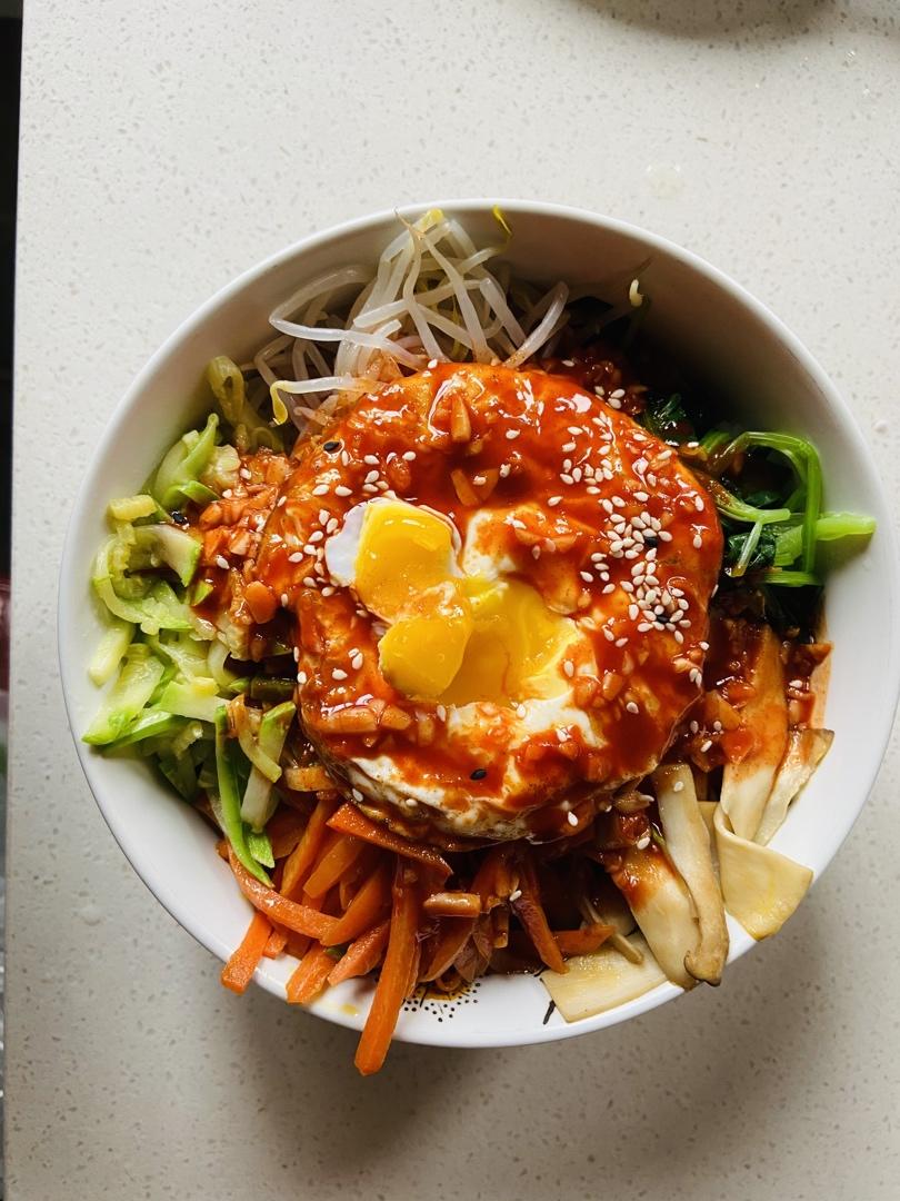 sallychenc做的家庭版简易石锅铁锅韩式拌饭