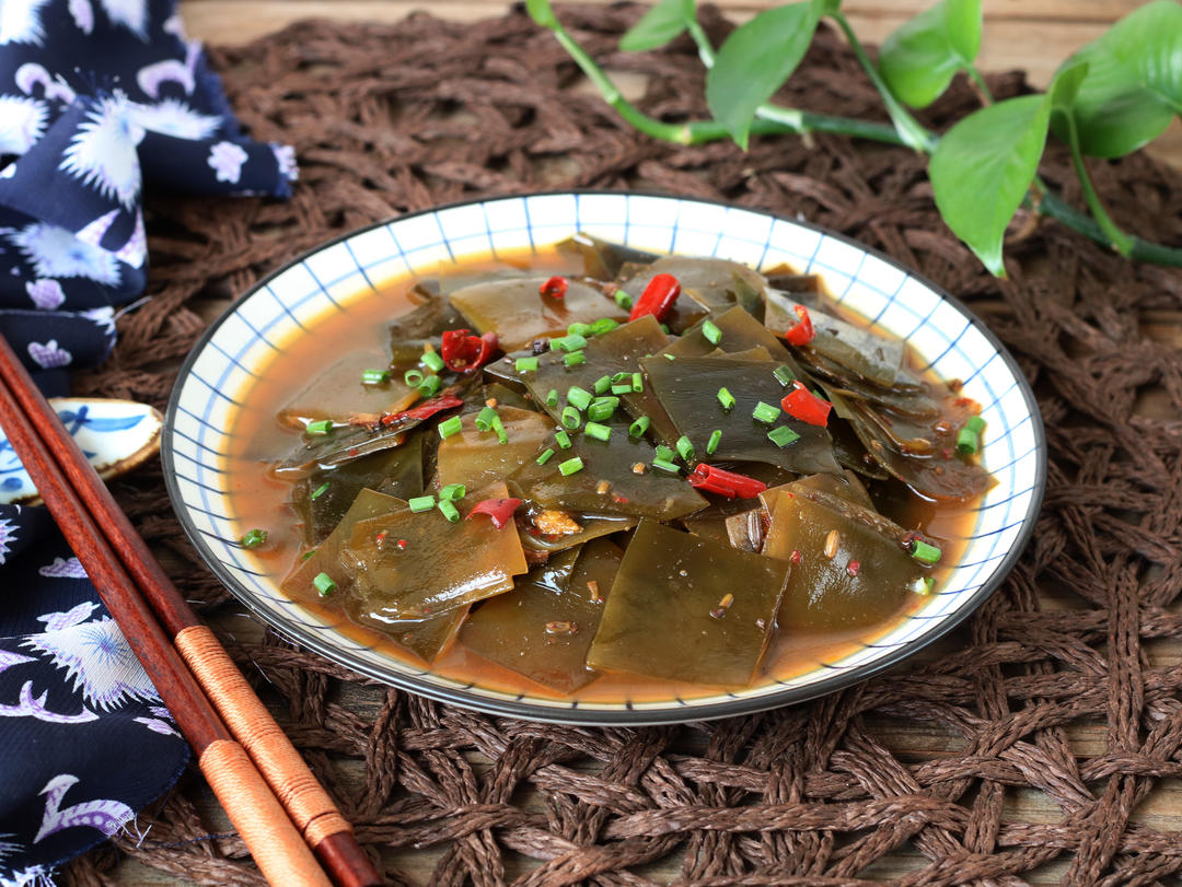 【香辣海带的做法步骤图,香辣海带怎么做好吃】龙宝美食小厨房_下厨房