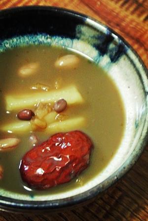 红豆年糕椰汁甜汤的做法 步骤4