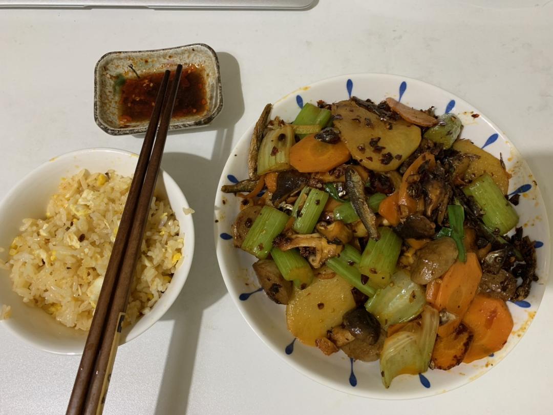 厨师长教你：“麻辣香锅”的正宗做法，看得口水直流 ！