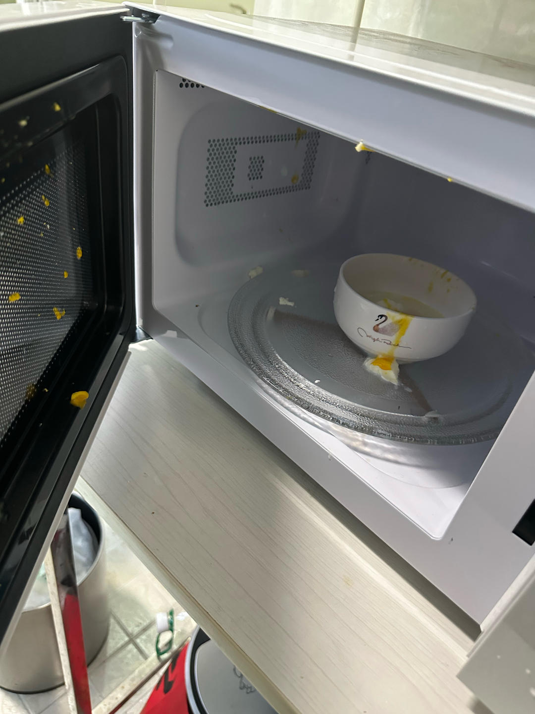 一个步骤4分钟微波炉煮荷包蛋，省水，鸡蛋不散