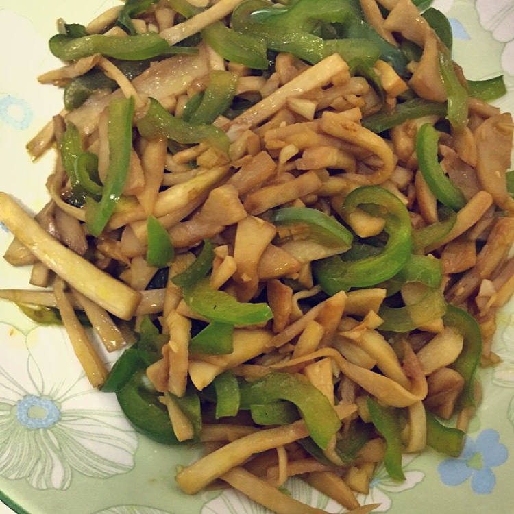 青椒素炒杏鲍菇