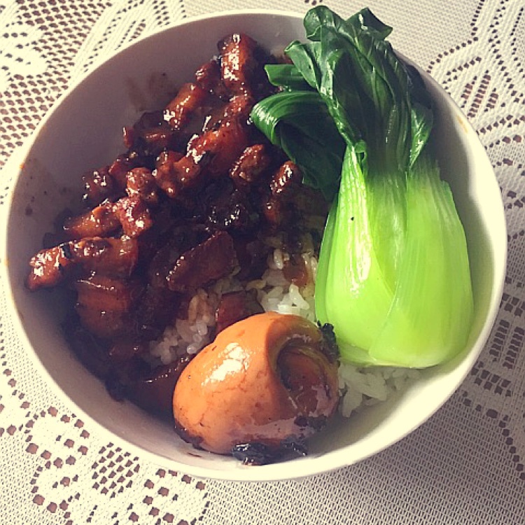 洋葱酥卤肉饭