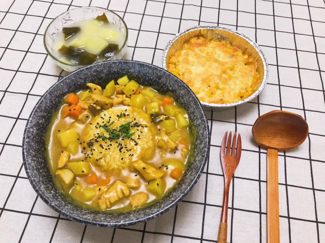 土豆咖喱鸡肉饭