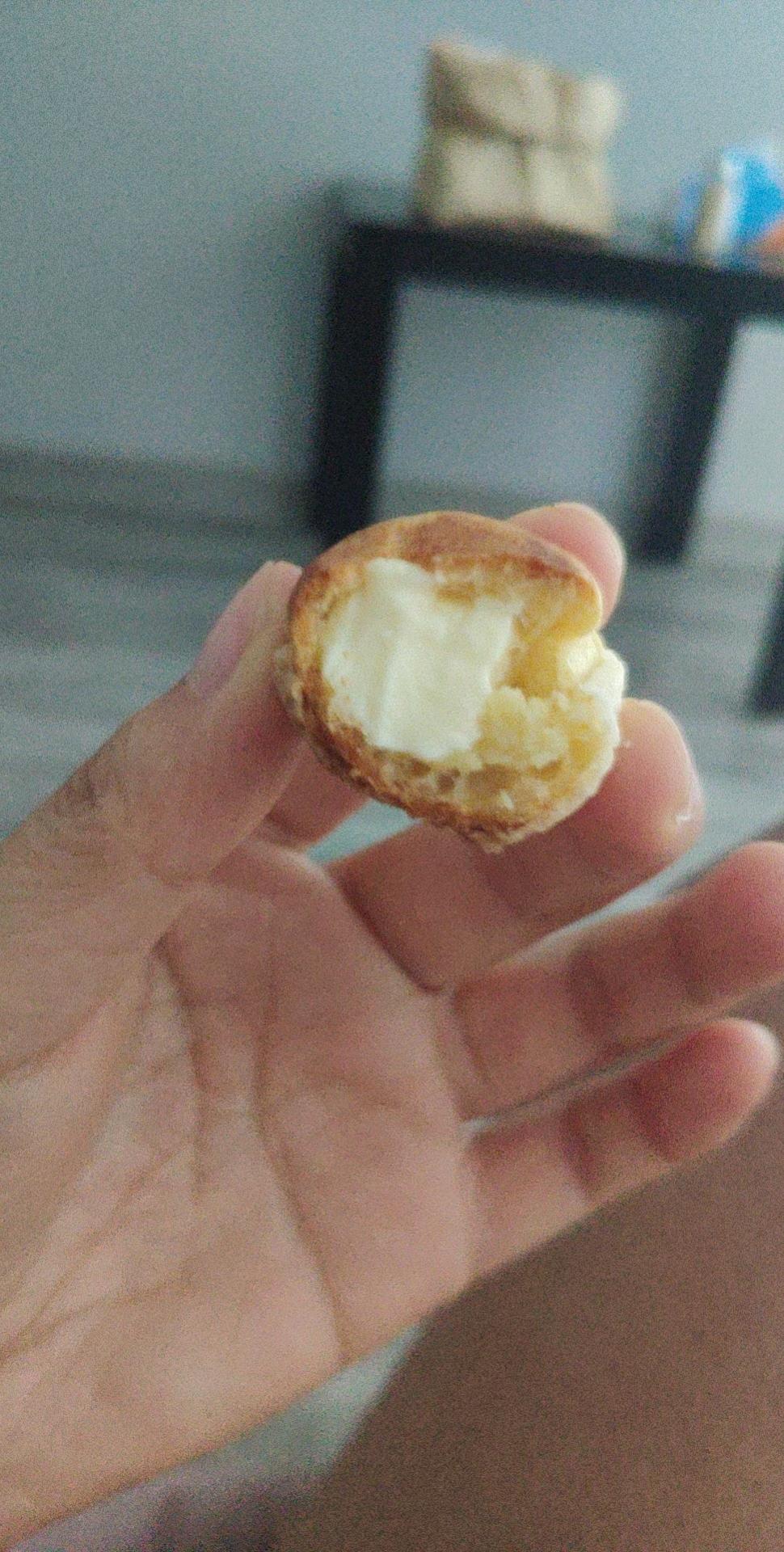 酥皮奶油泡芙--#皮黑森林#