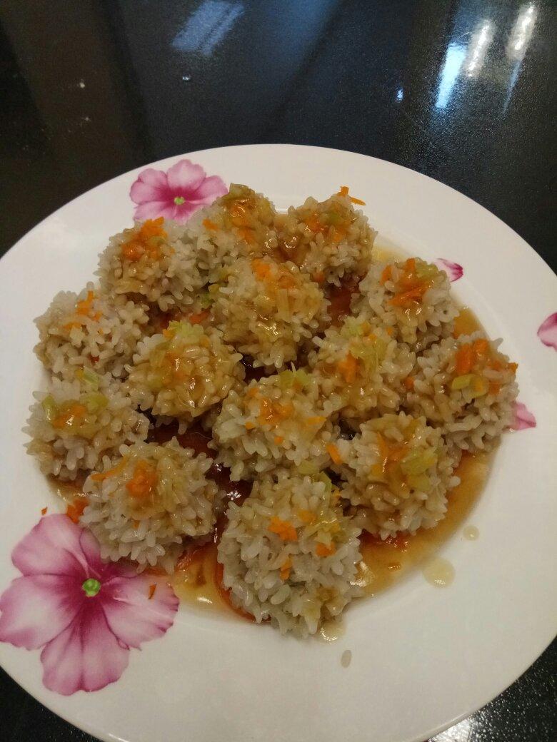 蒸糯米肉丸子
