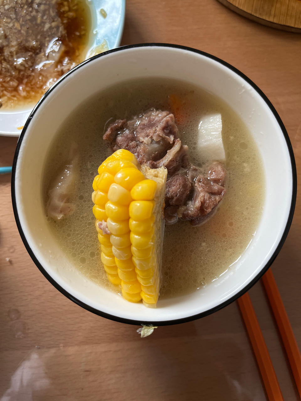 连吃三碗的玉米山药排骨汤