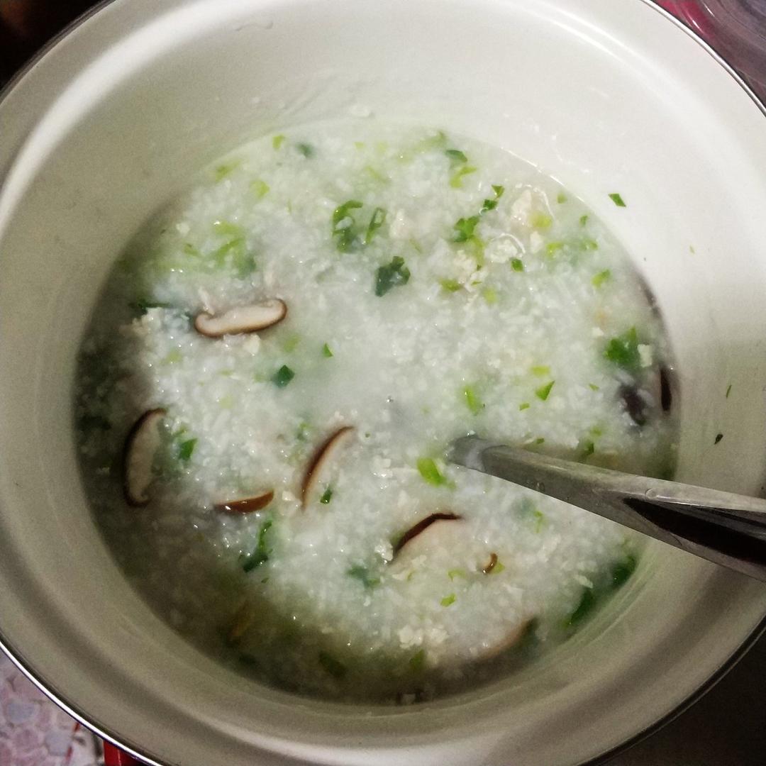 香菇鸡肉粥