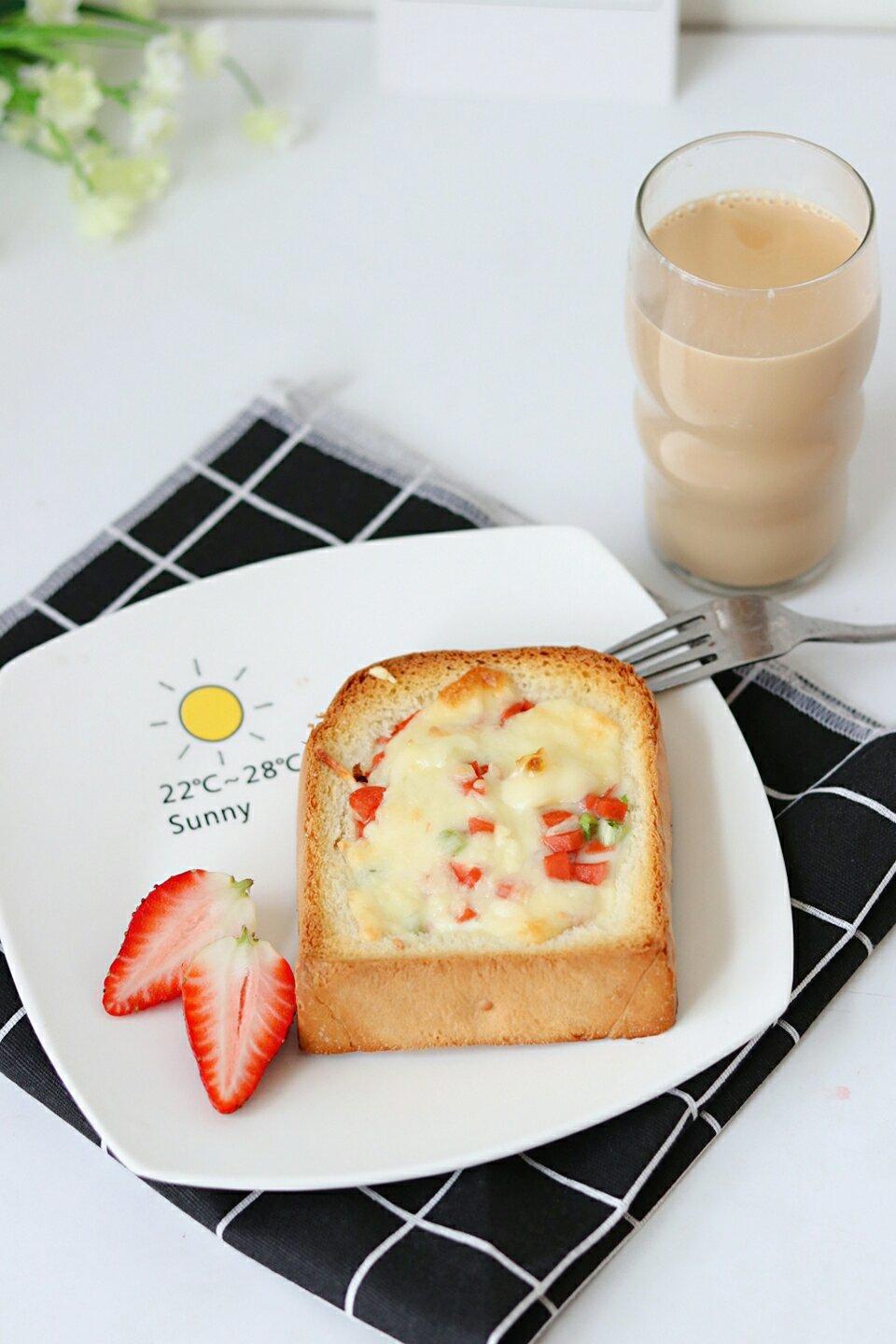 吐司太阳蛋披萨