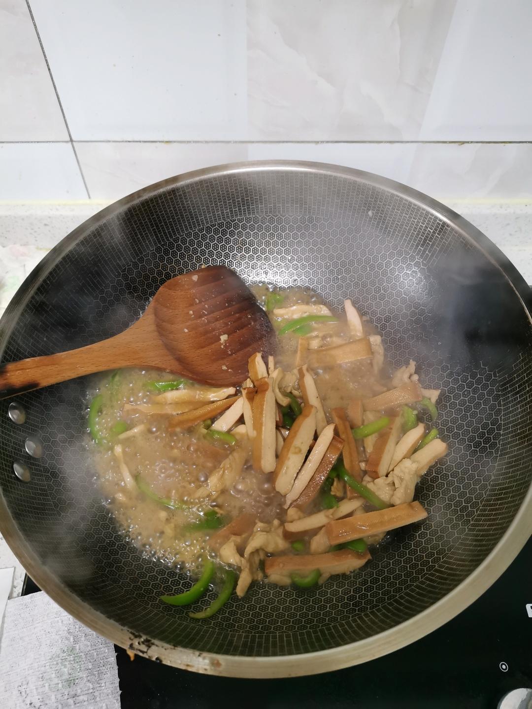 ‼️好吃到舔盘的青椒肉丝盖浇饭