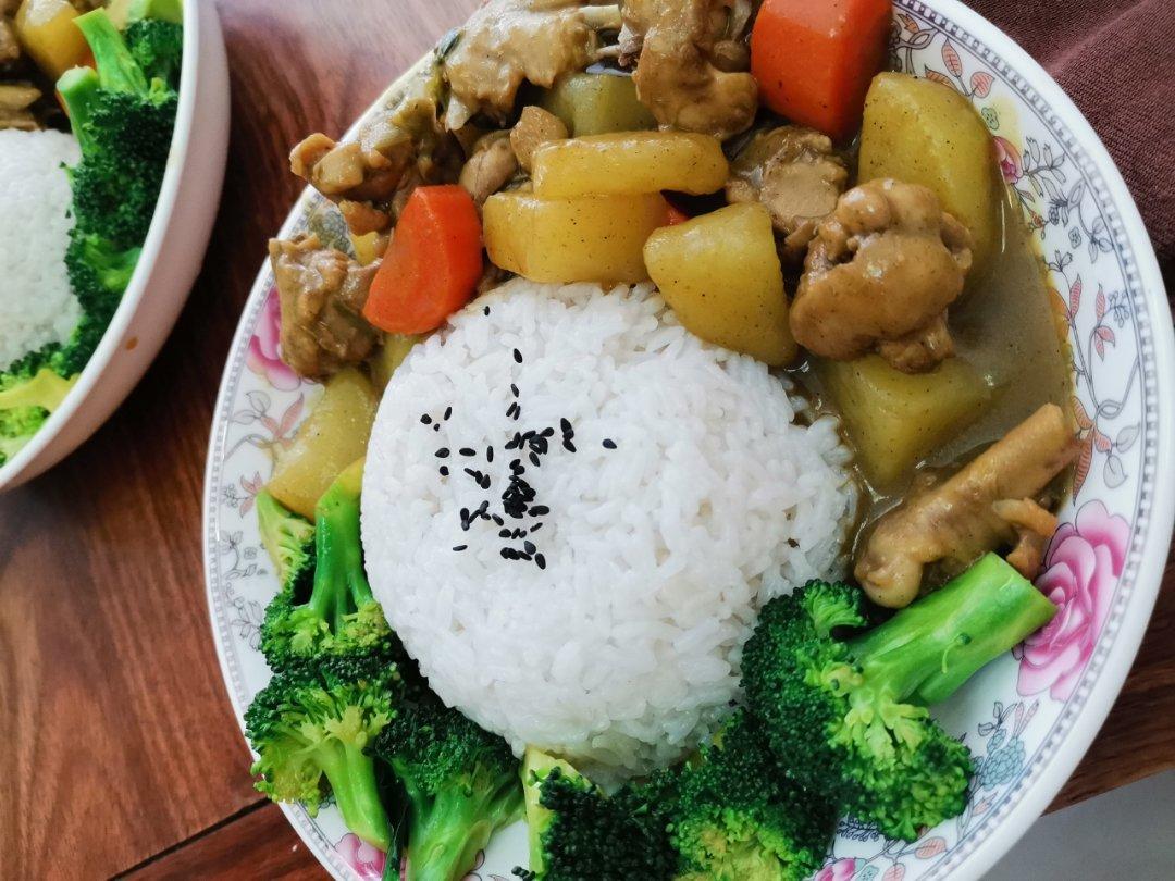 咖喱鸡肉饭