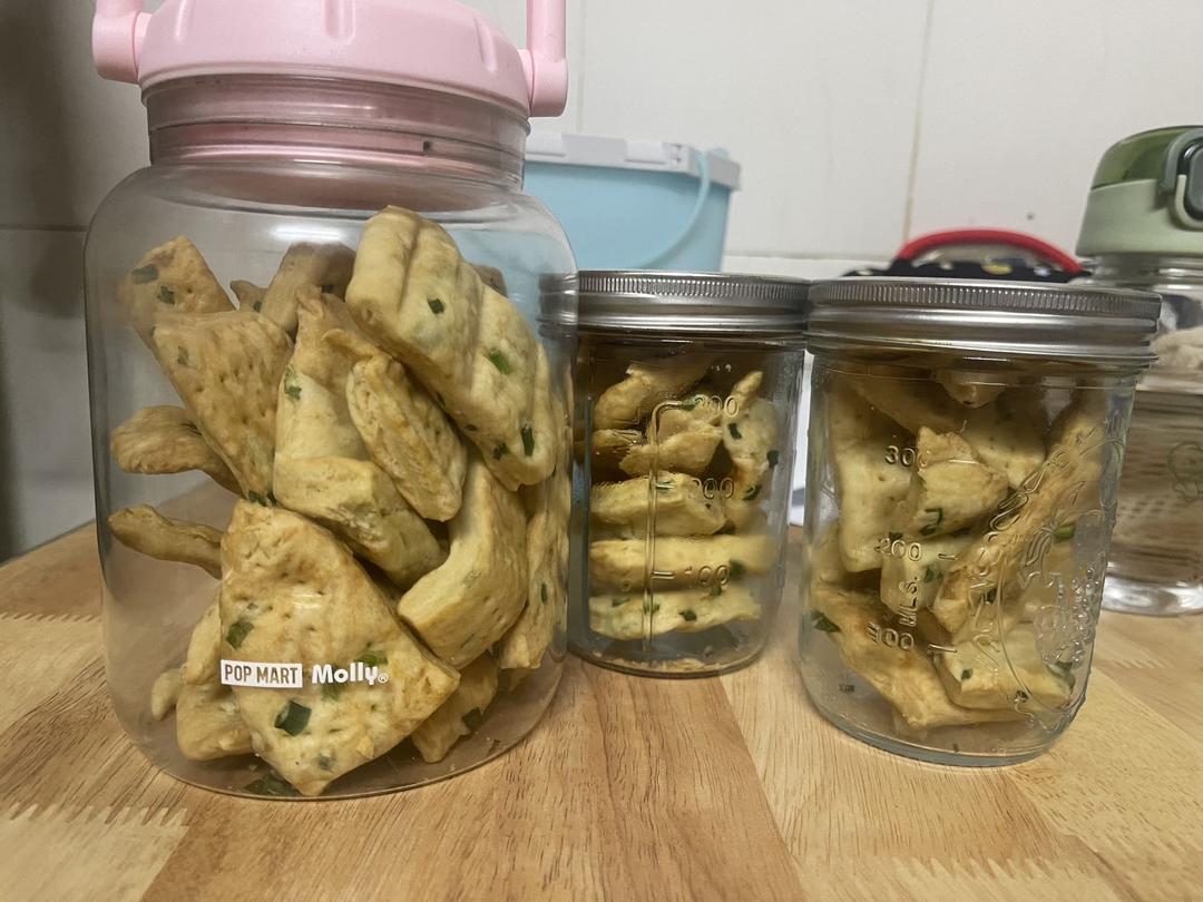无糖香葱苏打咸饼干