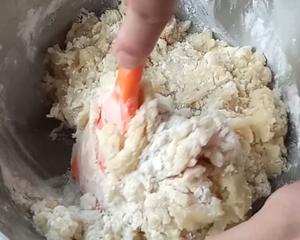 广式莲蓉蛋黄月饼的做法 步骤5
