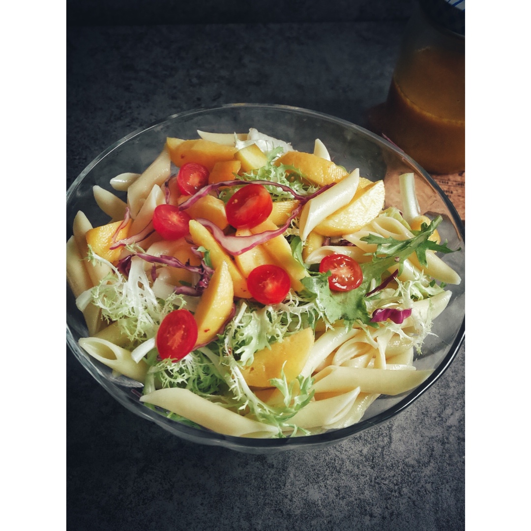 工藤一一做的健康蔬菜水果沙拉healthyveggiefruitsaladwithpasta