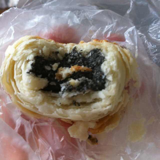 豆沙蛋黄酥