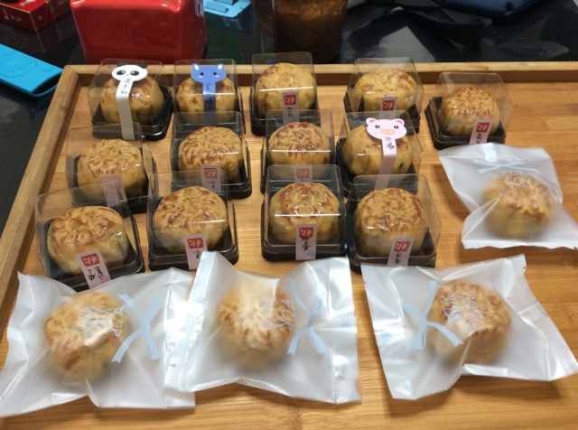 广式月饼——蛋黄莲蓉月饼