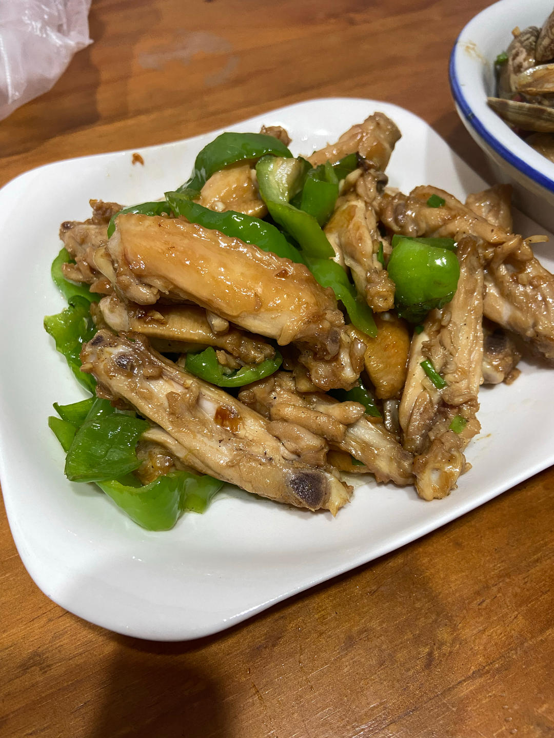 蒜香鸡翅，这才是鸡翅最好吃的做法