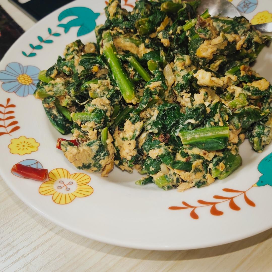 莴笋叶不要浪费，用来炒鸡蛋味道好，不涩不苦