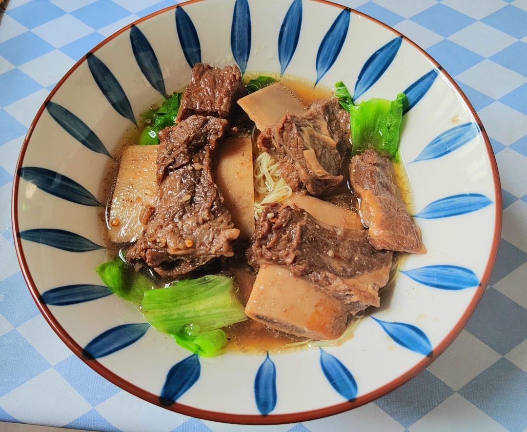 家常红烧牛排骨