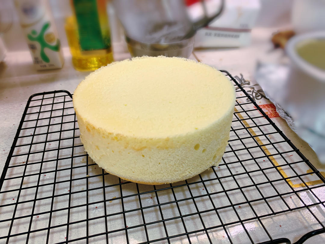 空气炸锅蛋糕 戚风（6寸超详细打蛋/脱模步骤）