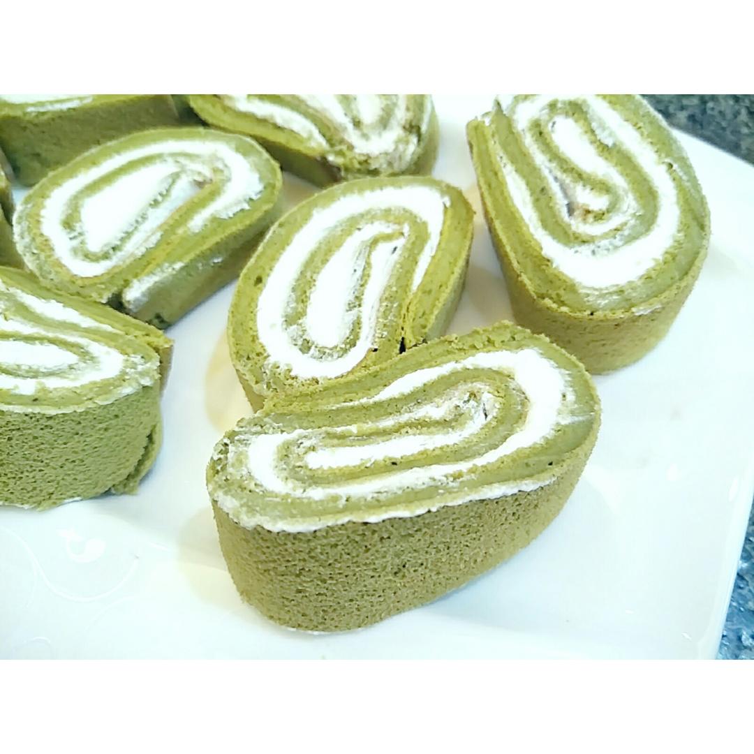 抹茶戚风蛋糕卷