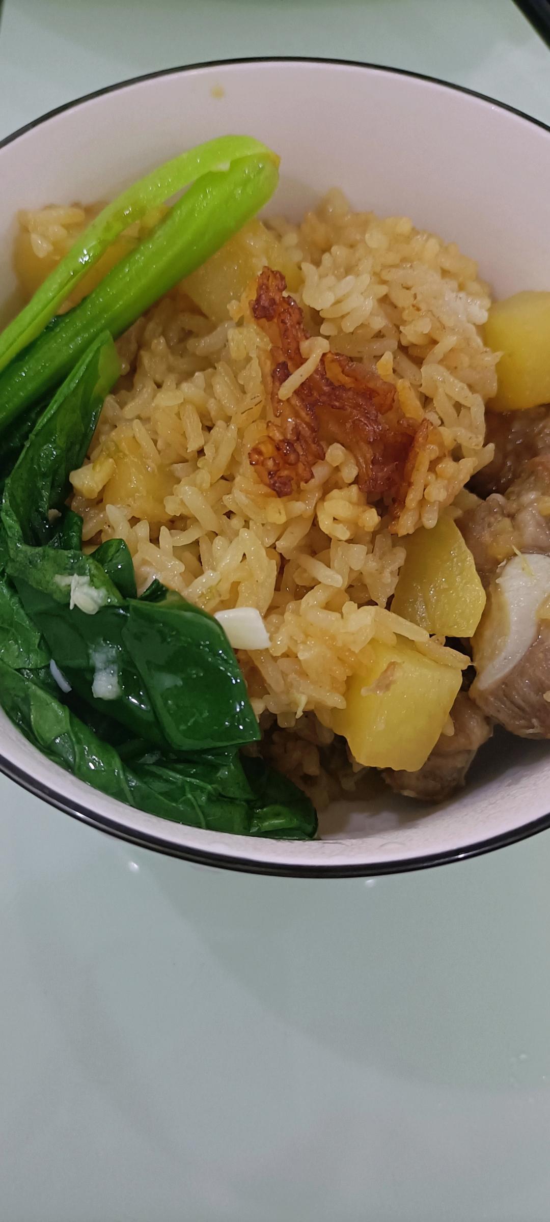 老丁的私房菜-土豆排骨焖饭